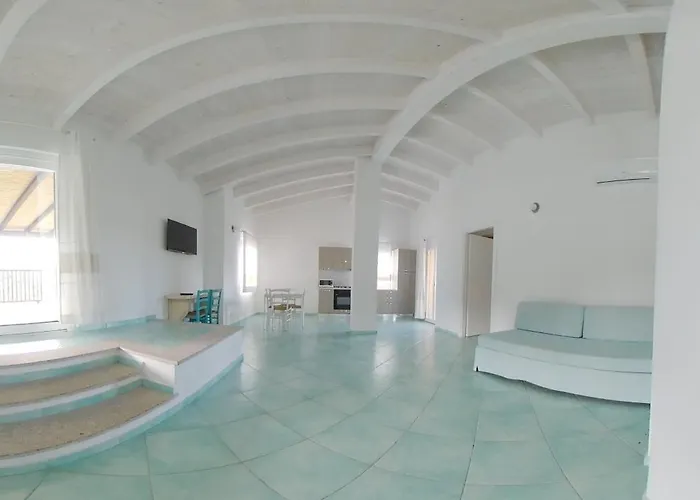 Domus Apartmanhotel Liscia di Vacca